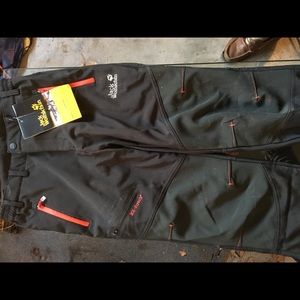 Brand new Jack wolfskin “activate”hiking pants